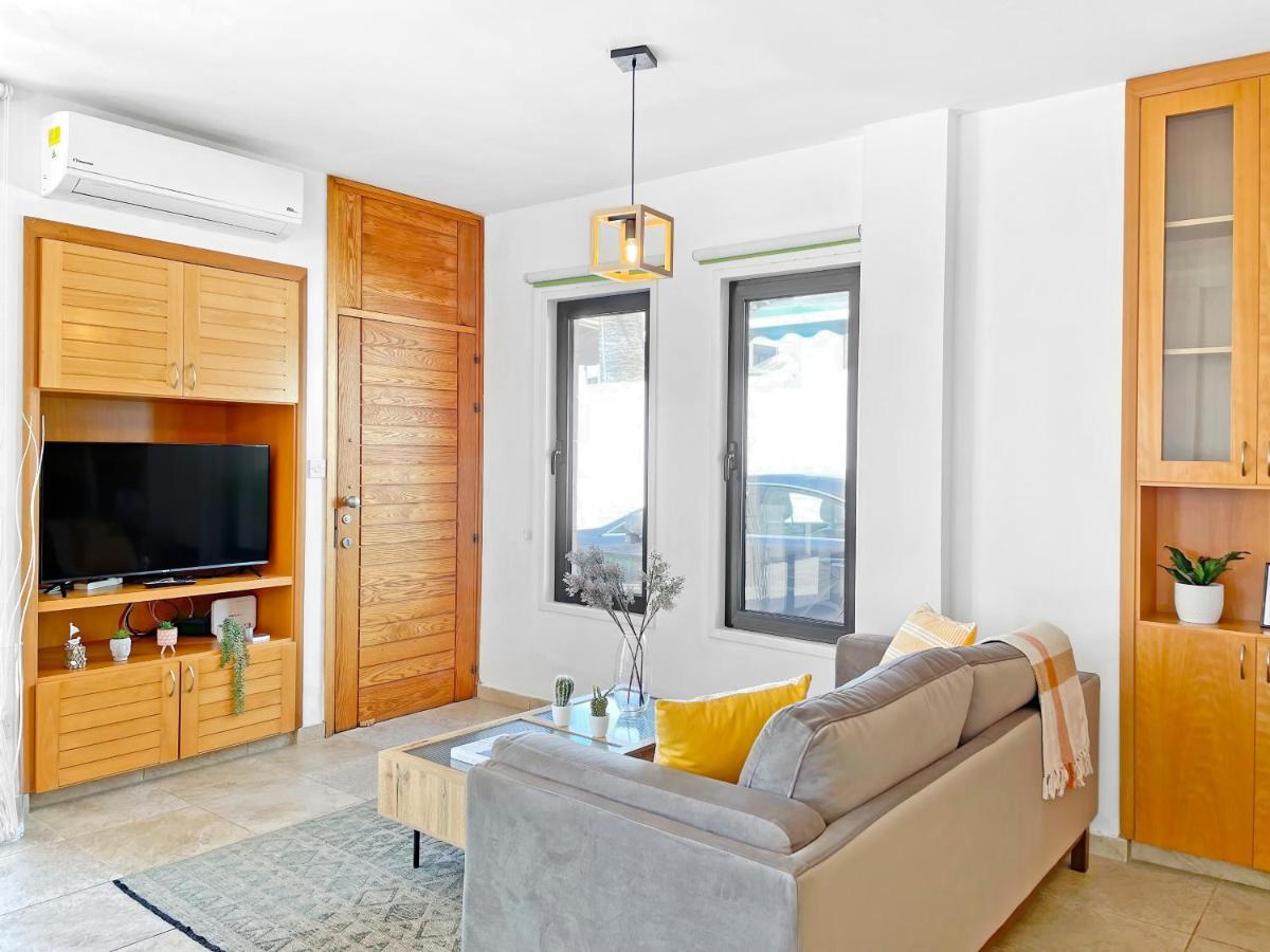Villa Alba With Beach Access Ларнака Экстерьер фото