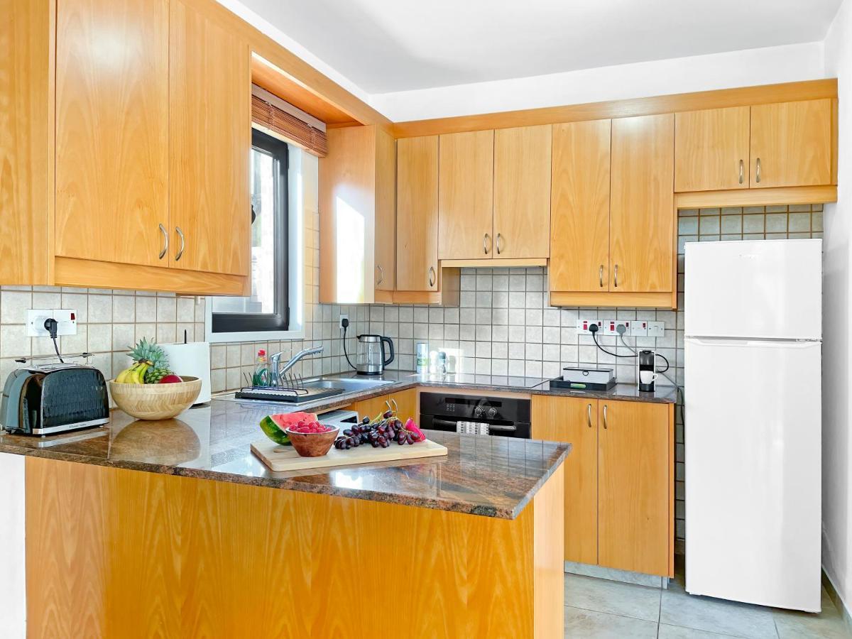 Villa Alba With Beach Access Ларнака Экстерьер фото
